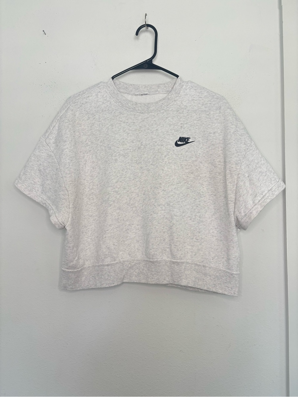 NIKE LIGHT GREY CROPPED SPORTY SWEATER TOP SZ SMALL